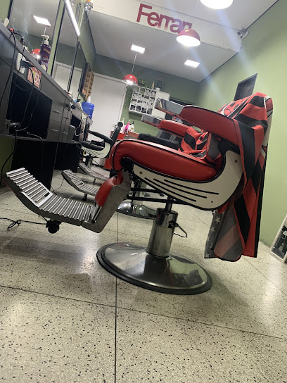 F33 Barbearia e Salão de Beleza