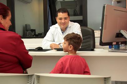 Dr. Sandro Muniz - Otorrino